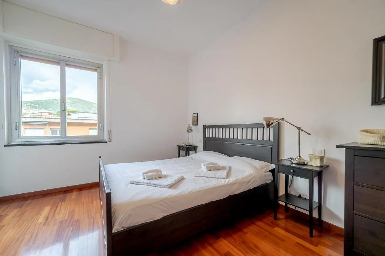 Genoa Sturla Comfy Apartment 0*,